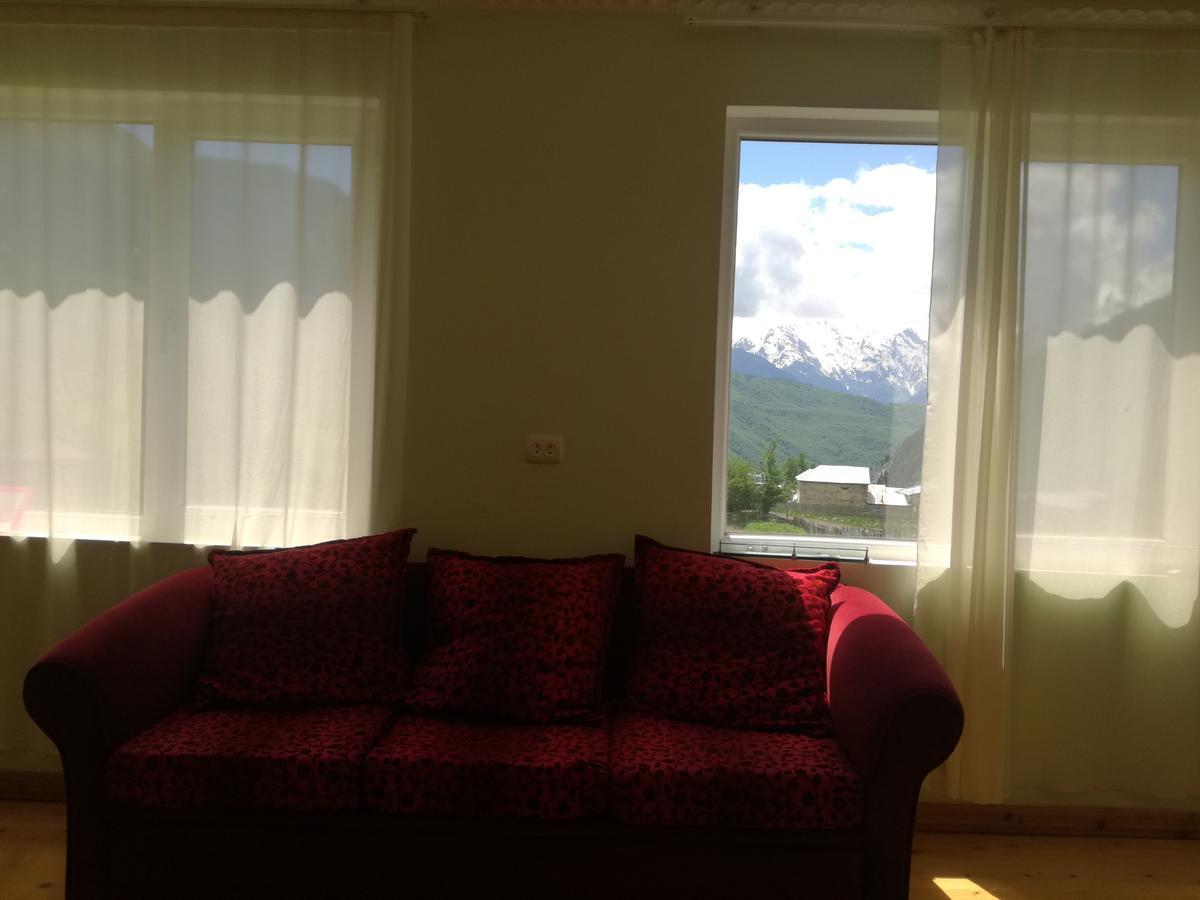 I R K O Hotell Mestia Exteriör bild